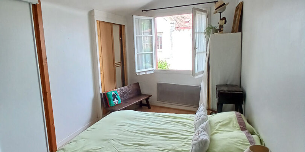 appartement à ST PEE SUR NIVELLE (64310)
