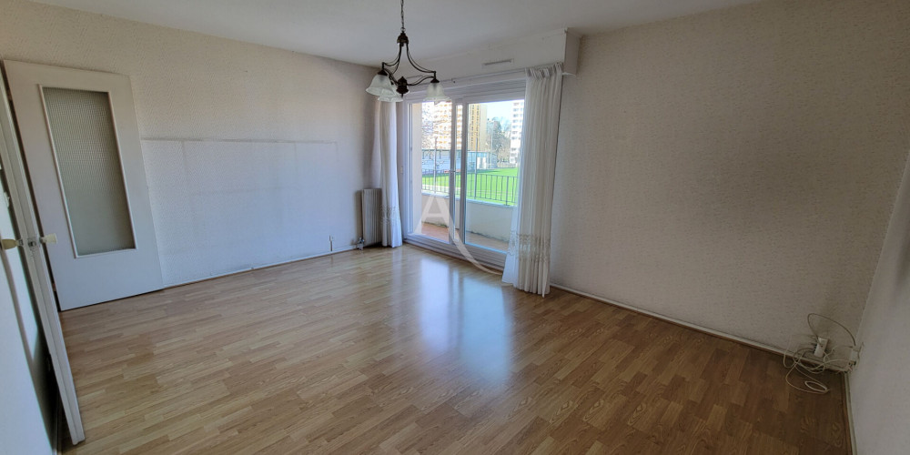 appartement à PAU (64000)