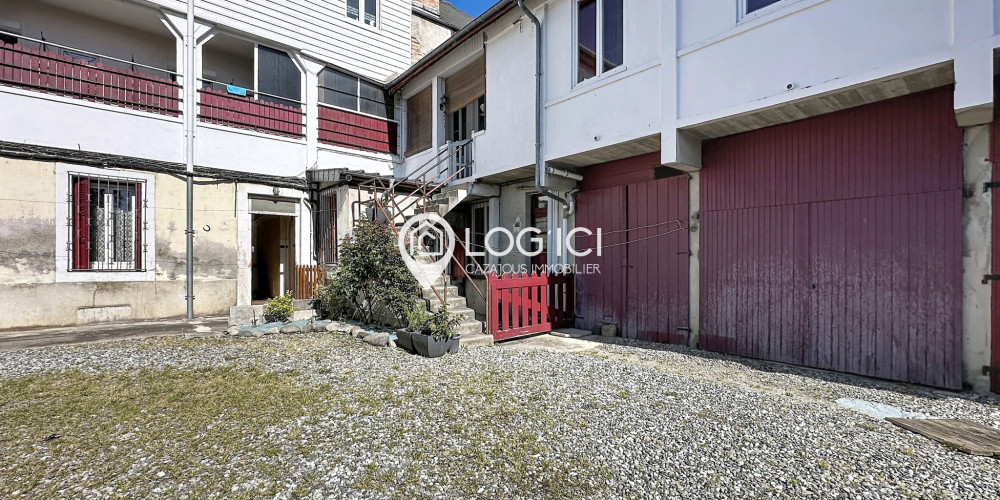 appartement à NAY (64800)