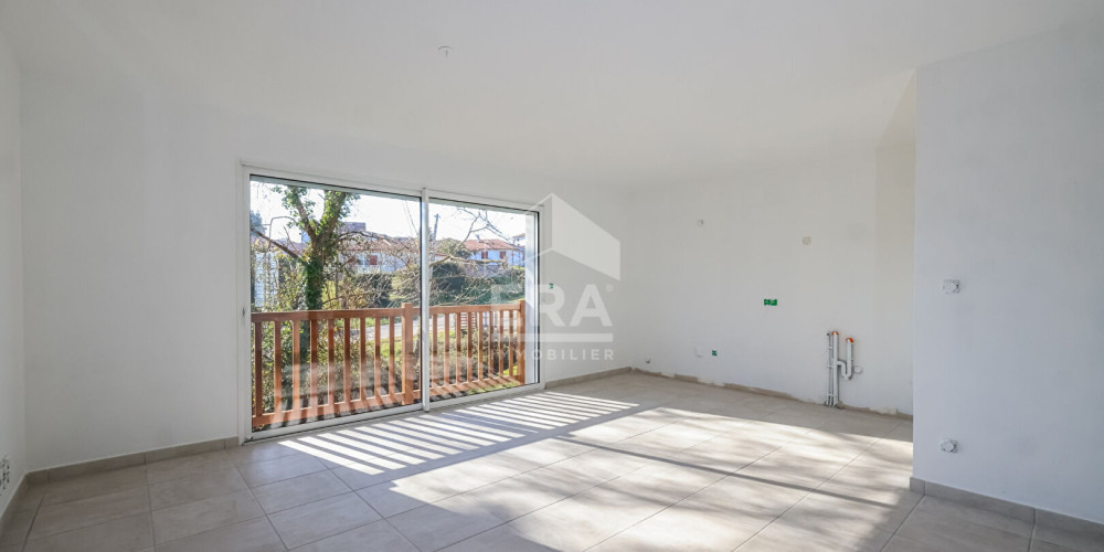 appartement à BARDOS (64520)