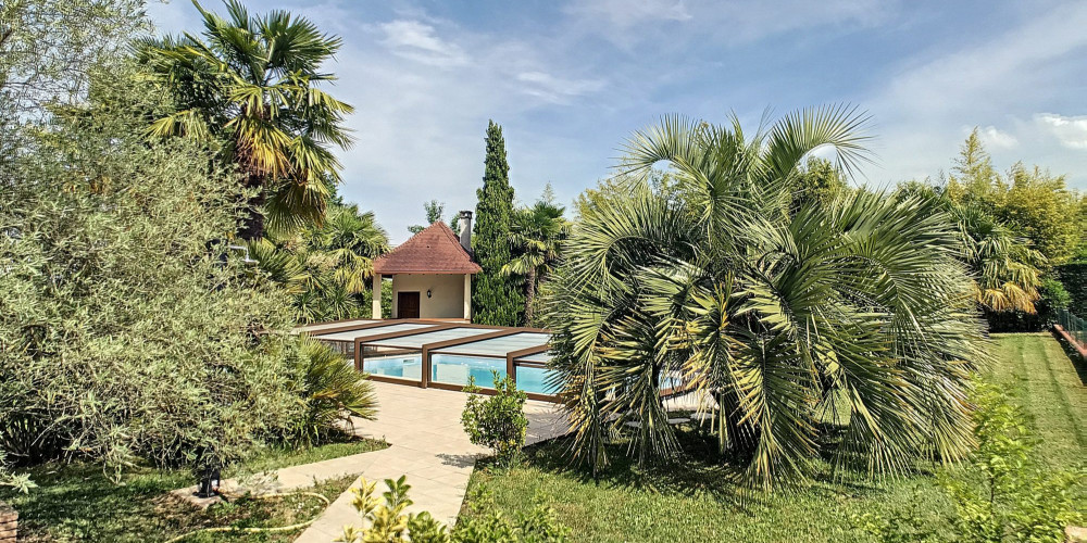 maison à MONTARDON (64121)