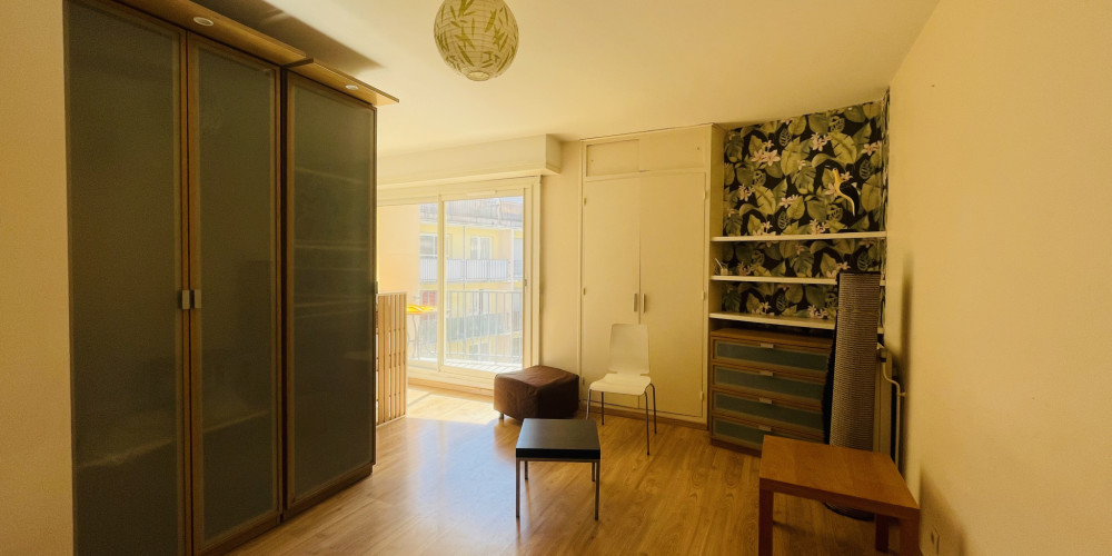 appartement à PAU (64000)