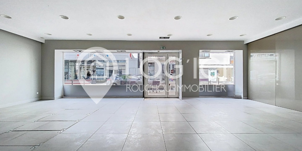 local commercial à PAU (64000)