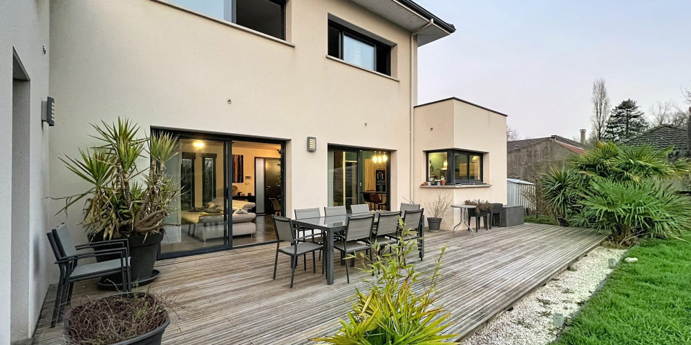 maison à MORLAAS (64160)