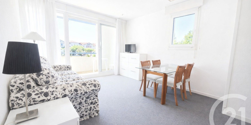 appartement à URRUGNE (64122)