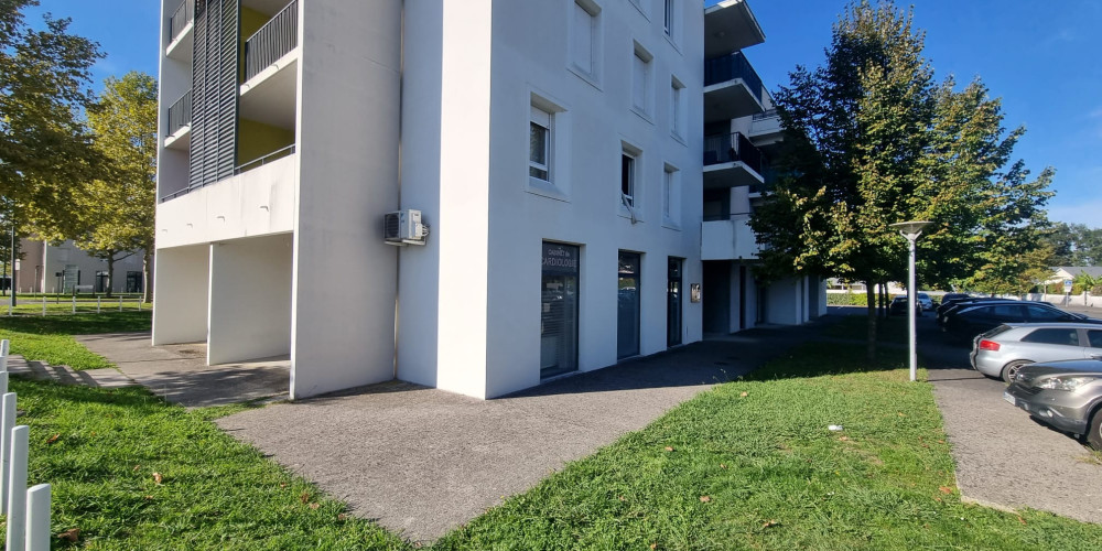 local commercial à IDRON (64320)