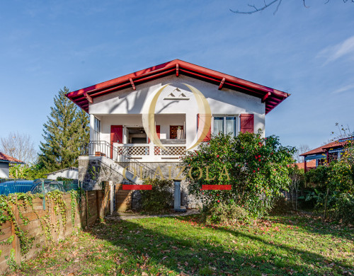 maison  CAMBO LES BAINS
