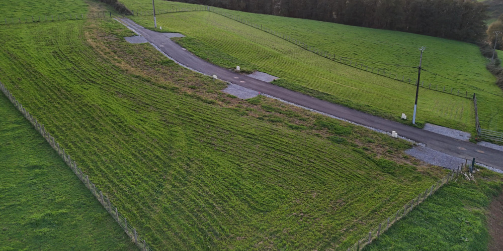 terrain à ST PALAIS (64120)