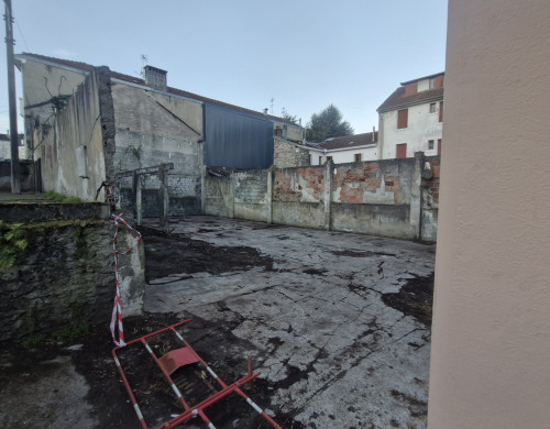 terrain  LOURDES