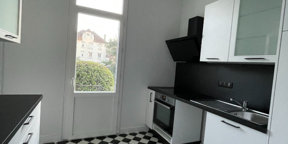 appartement à PAU (64000)