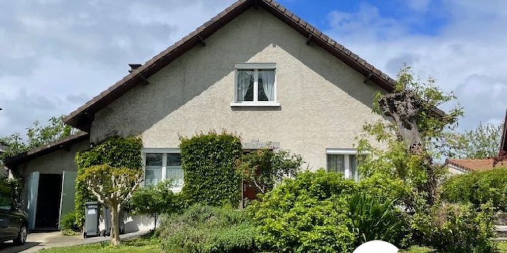 maison à LONS (64140)