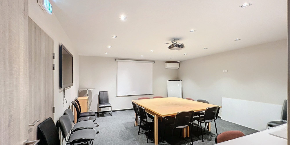local commercial à TARBES (65000)