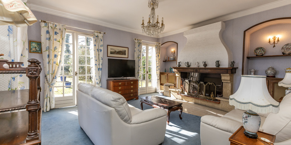 maison à LONS (64140)