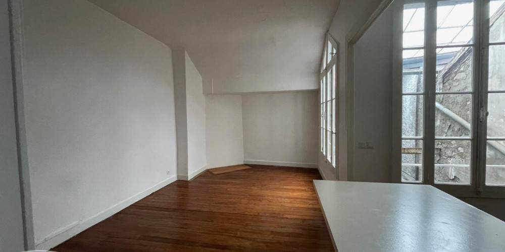 appartement à PAU (64000)