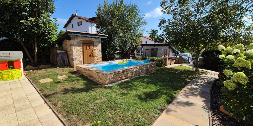 appartement à SARE (64310)