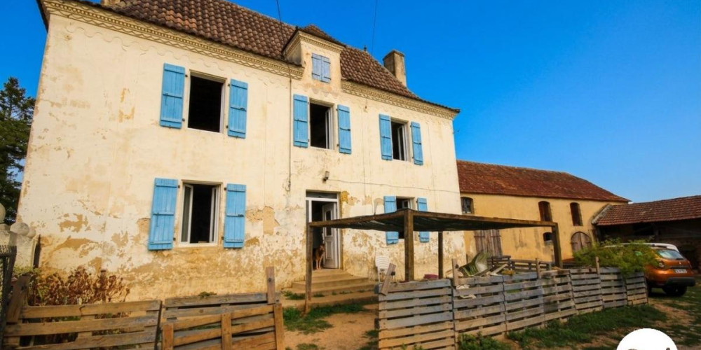 maison à MONTAGUT (64410)