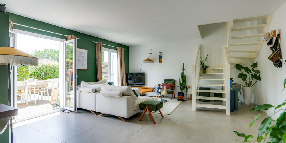 appartement à BASSUSSARRY (64200)