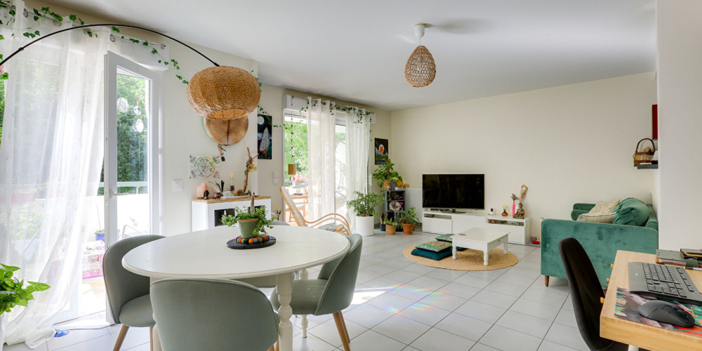 appartement à BASSUSSARRY (64200)