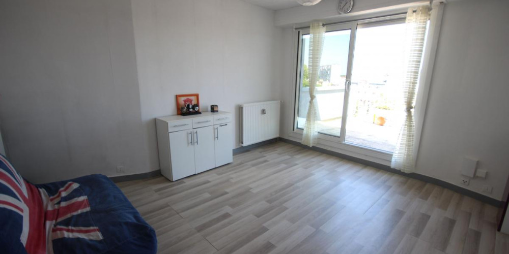 appartement à PAU (64000)