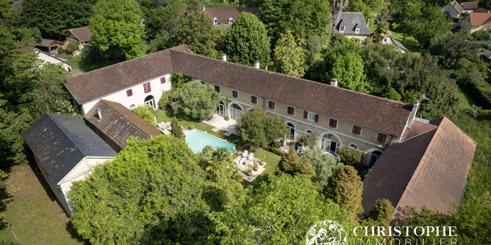 maison à PAU (64000)