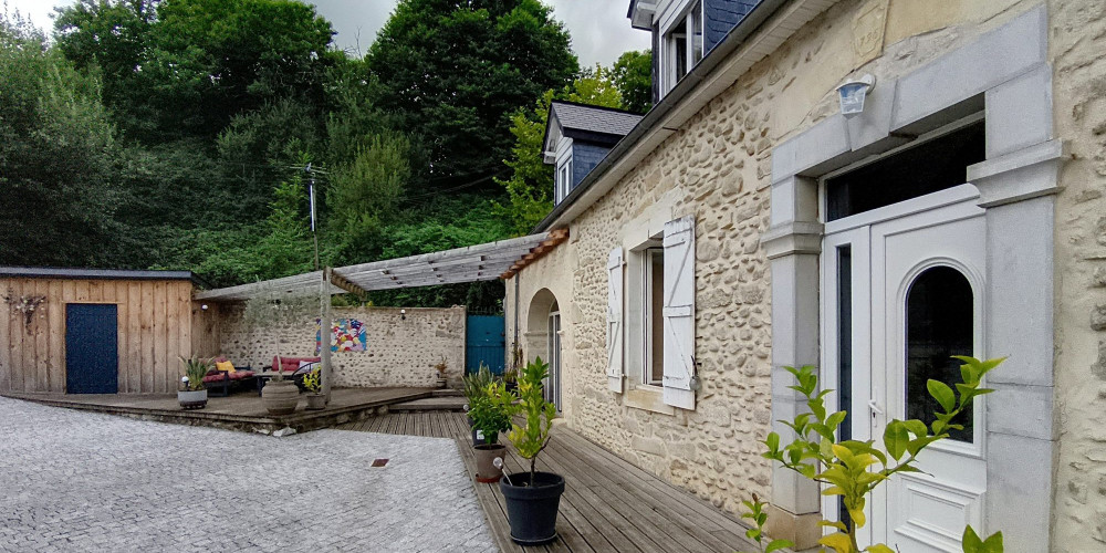 maison à PAU (64000)