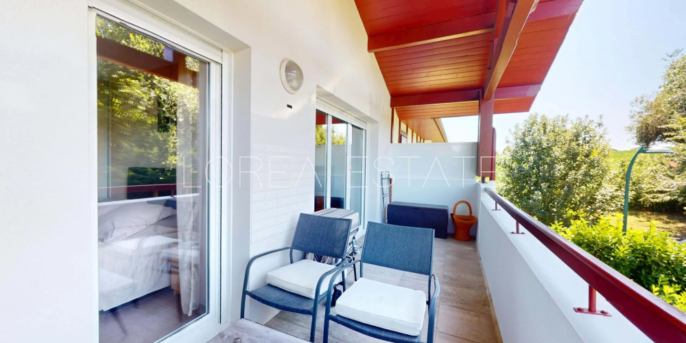 appartement à ST PEE SUR NIVELLE (64310)