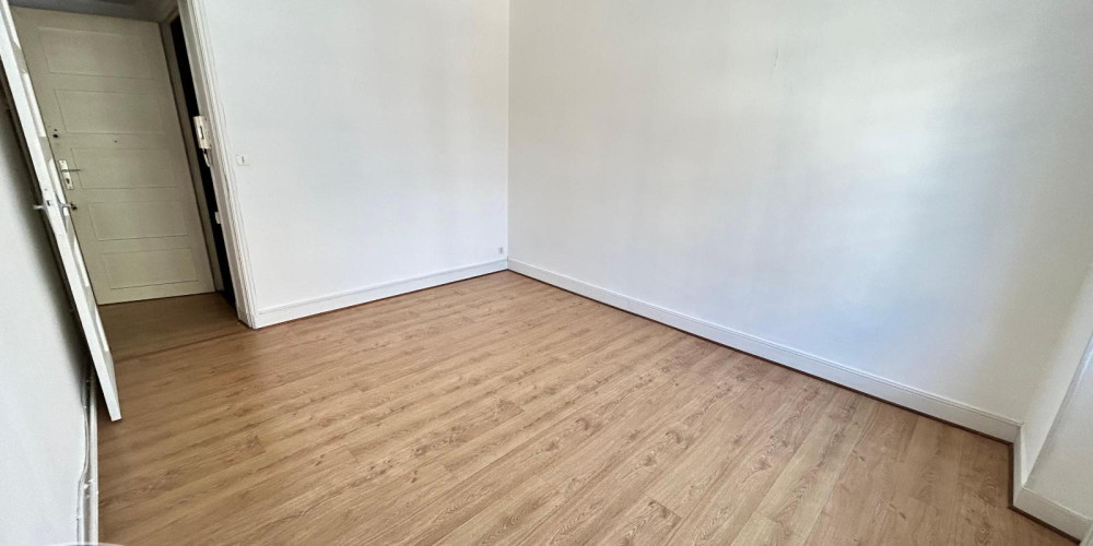 appartement à PAU (64000)