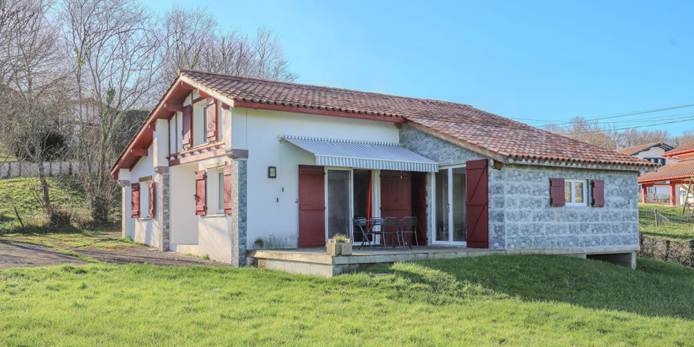 maison à URRUGNE (64122)