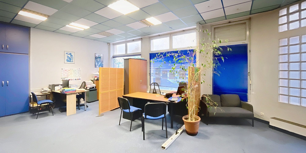 local commercial à PAU (64000)