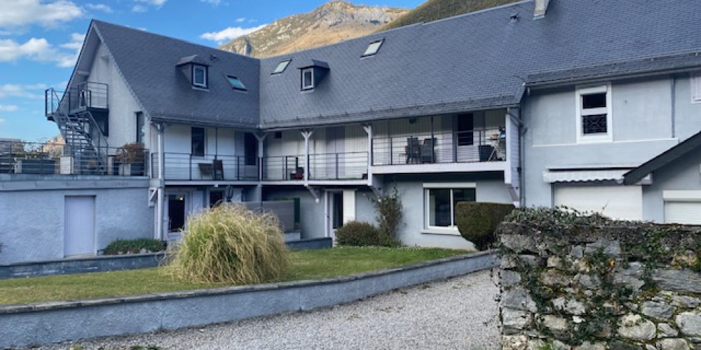 appartement à CAMPAN (65710)