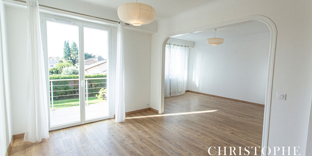 maison à PAU (64000)
