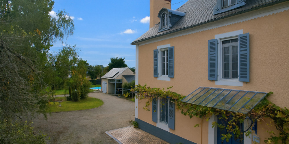 maison à PAU (64000)