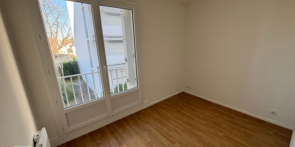 appartement à PAU (64000)