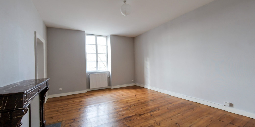 appartement à PAU (64000)