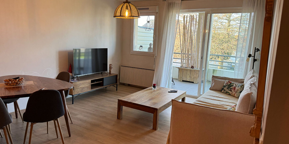 appartement à LONS (64140)