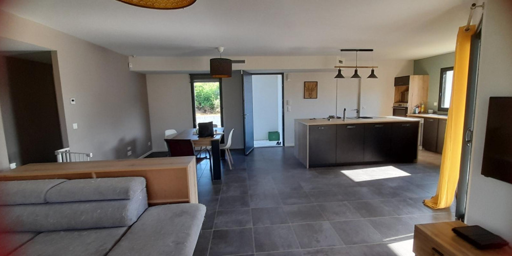 maison à SAUVAGNON (64230)