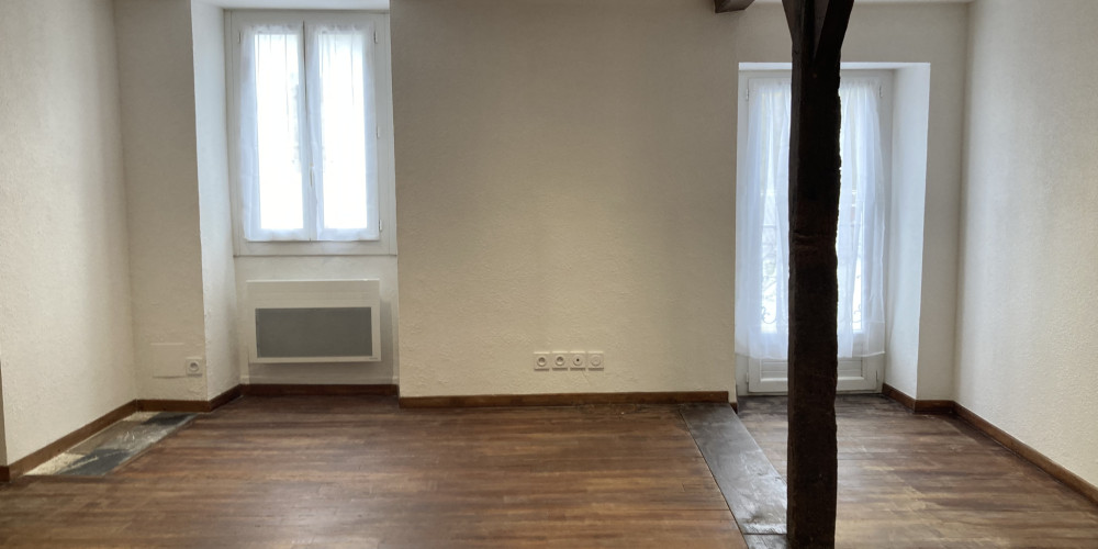 appartement à ST ETIENNE DE BAIGORRY (64430)