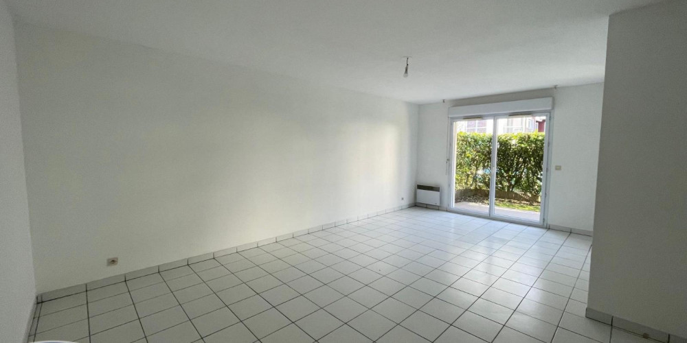 appartement à PAU (64000)