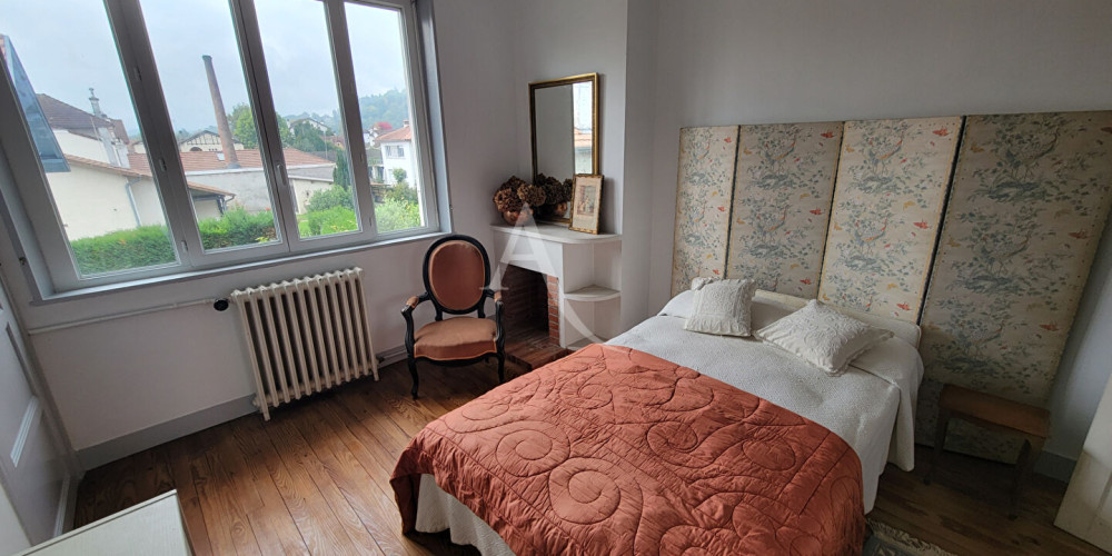 maison à PAU (64000)