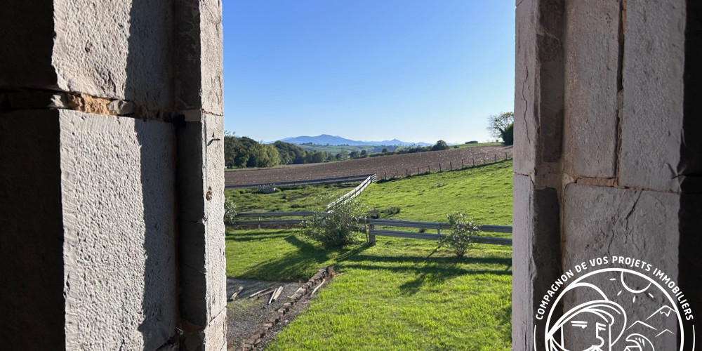 appartement à BARDOS (64520)