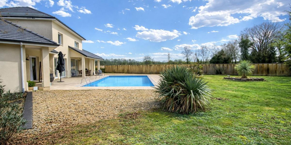 maison à BUROS (64160)