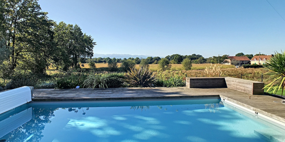 maison à PAU (64000)