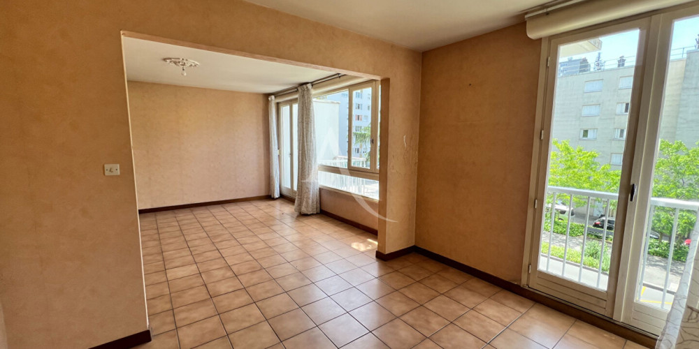 appartement à PAU (64000)