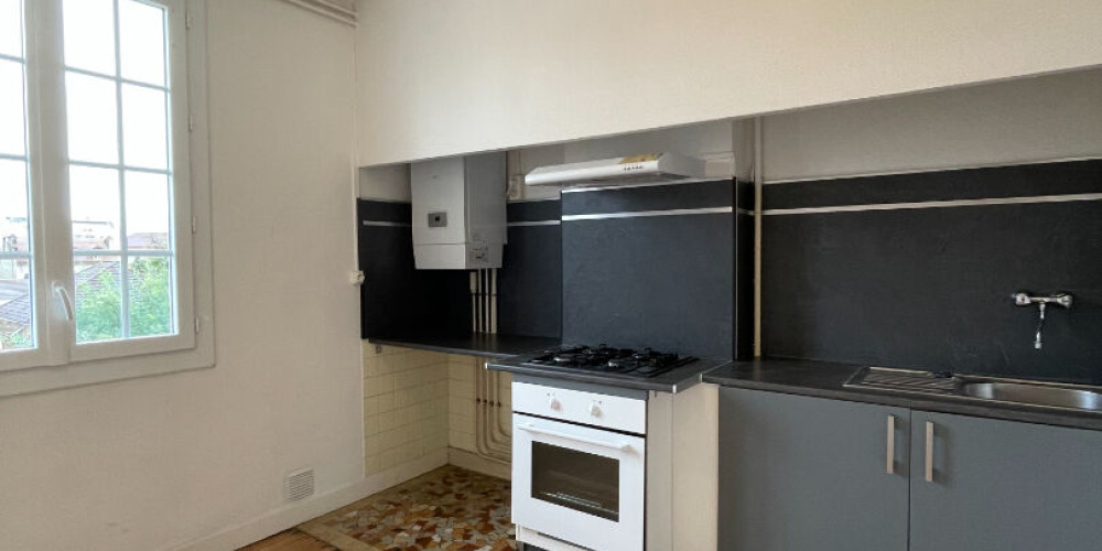 appartement à PAU (64000)