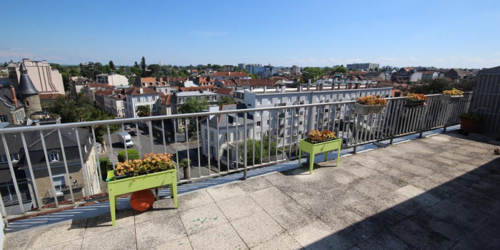 appartement à PAU (64000)