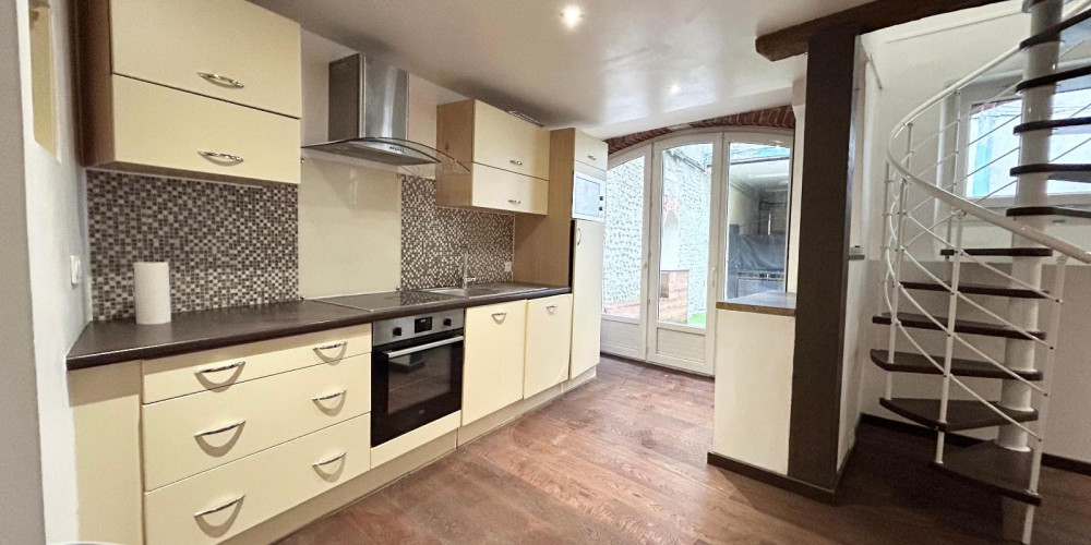 maison à PAU (64000)