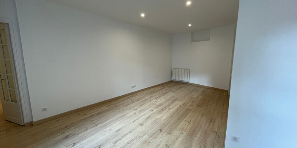 appartement à PAU (64000)