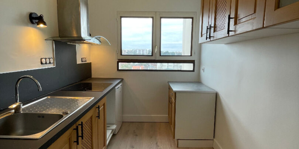 appartement à PAU (64000)