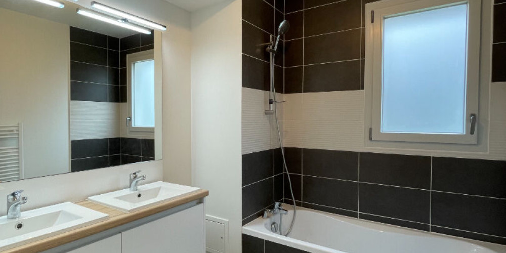 appartement à LONS (64140)