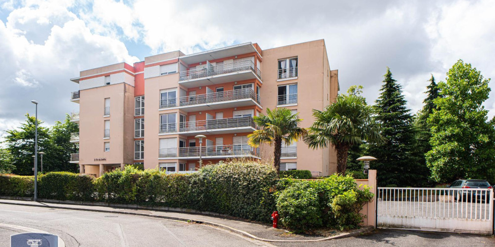 appartement à PAU (64000)